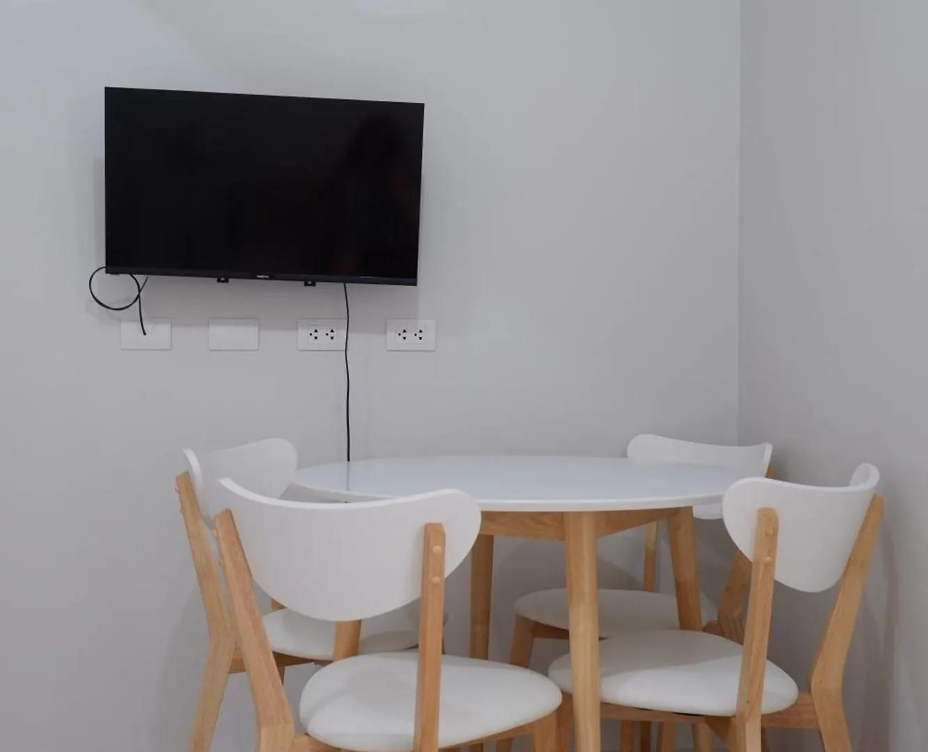 Brand New Condo With Scenic View And Pool Dauis Apartmán